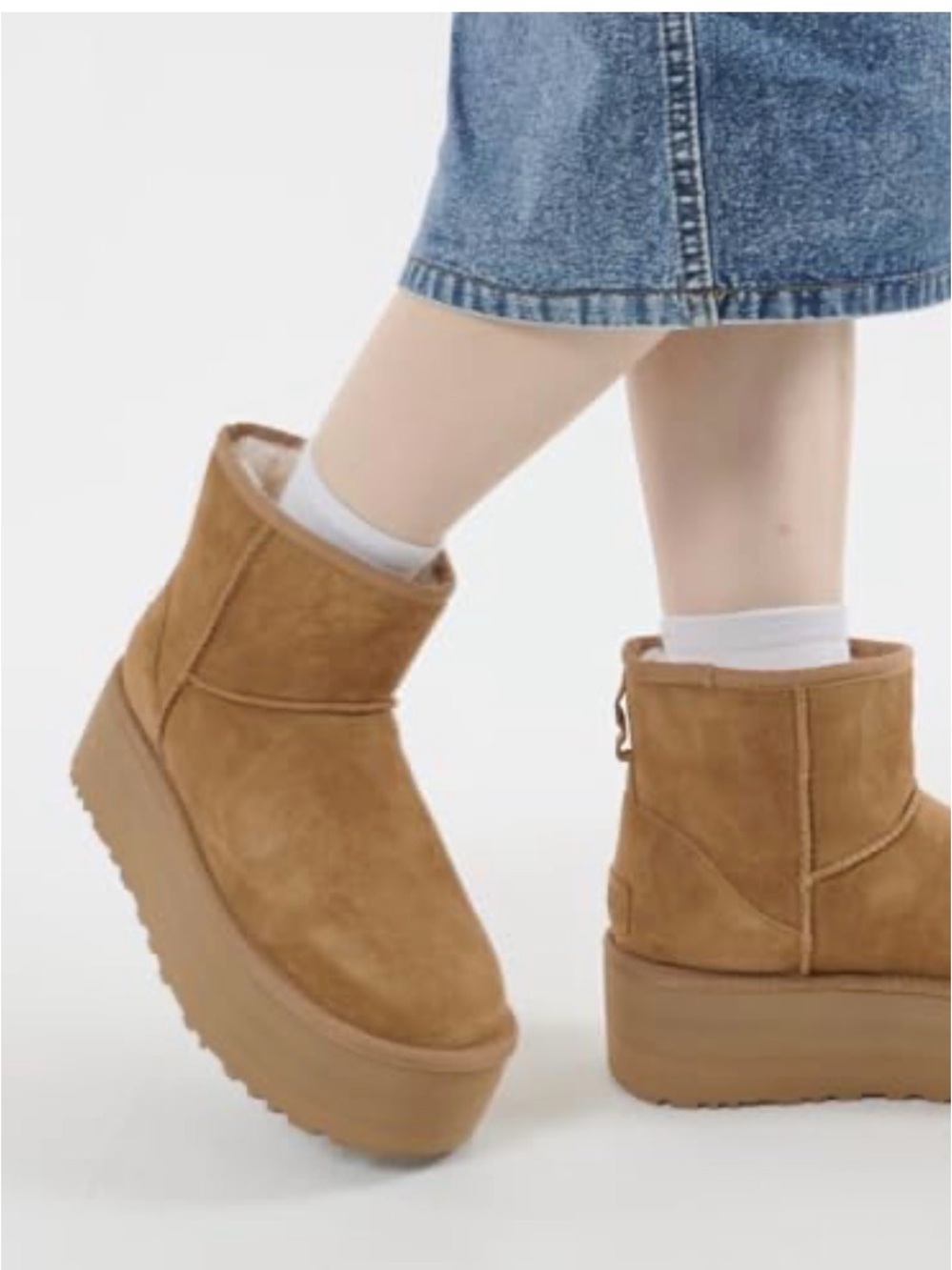 UGG Women’s Classic Mini Platform Boots Size 10